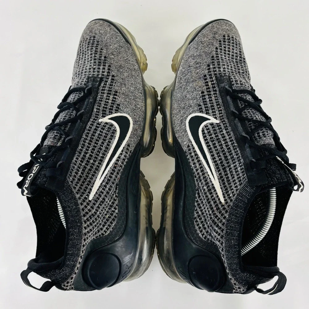 Nike Air VaporMax 2021 Flyknit Oreo Gray Shoes Mens Size 13 Running DC9394-001
